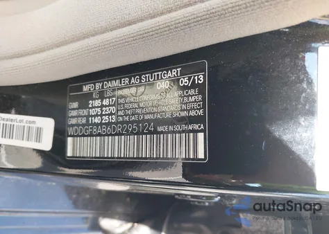 2013 Mercedes-Benz C 300 Luxury 4Matic/Sport 4Matic z USA, uszkodzony, nr VIN WDDGF8AB6DR295124